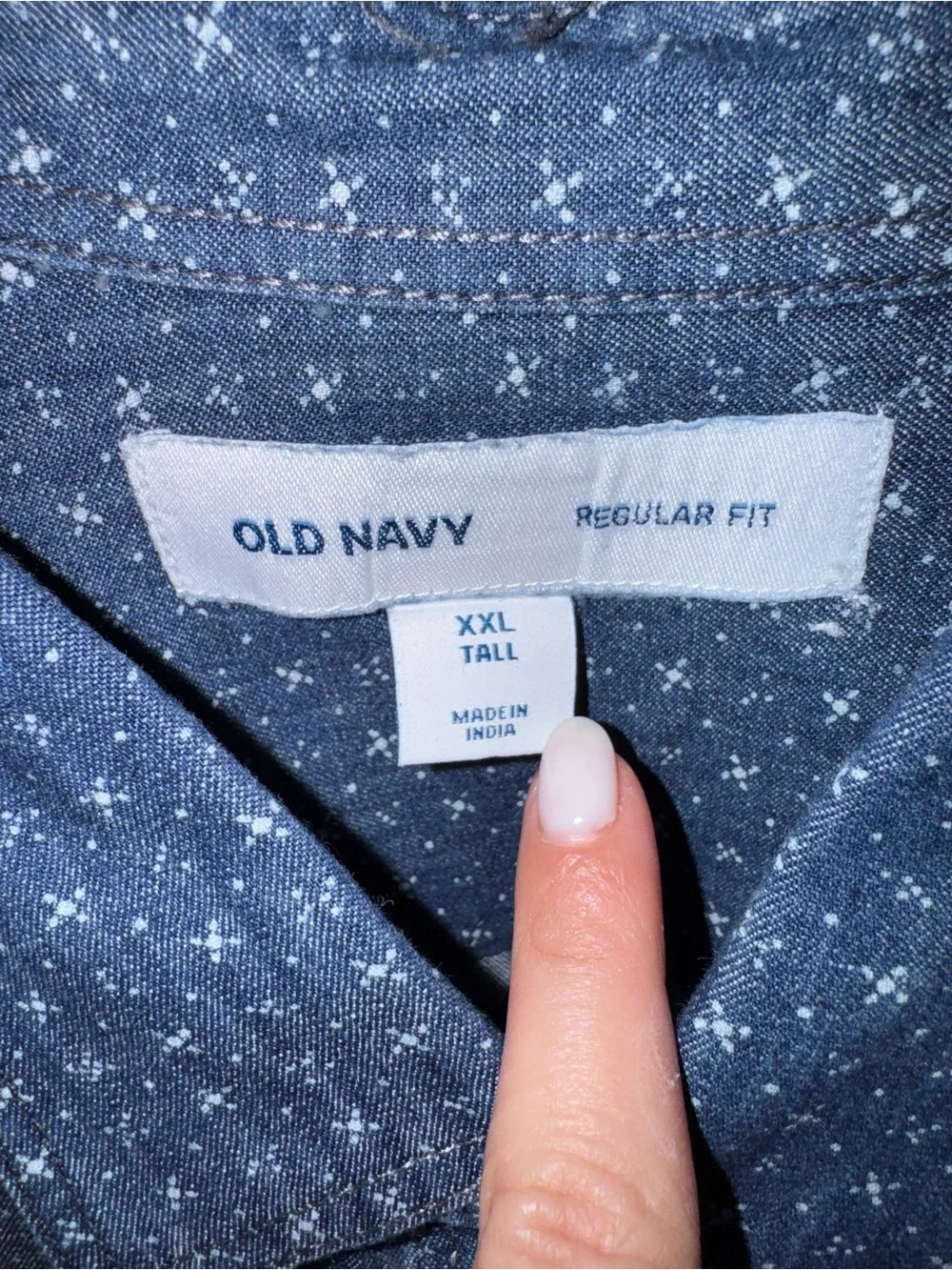 Old Navy Blue Dot-Pattern Casual Button-Down Shirt - Picture 2 of 3